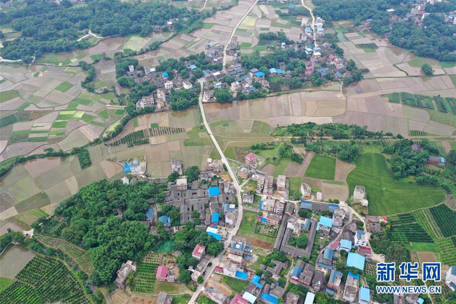 （壮丽70年·奋斗新时代——再走长征路）（1）红军当年经过地 山川今日格外美