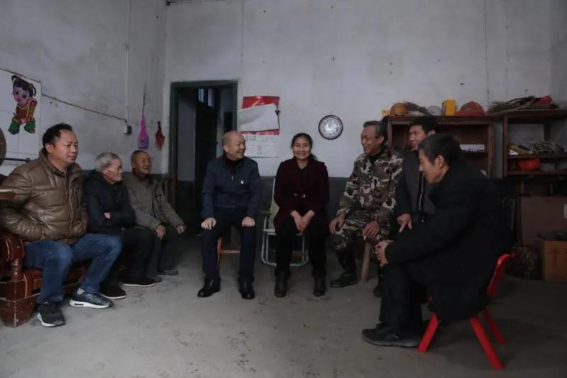 产业扶贫带动美丽乡村建设—福建省林业局驻村第一书记赖文胜