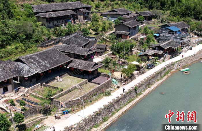 福建闽侯：塘里古村山清水秀引客来