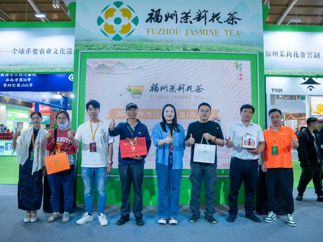 茶香氤氲，人气爆棚！就在第十七届中国云南普洱茶国际博览交易会→